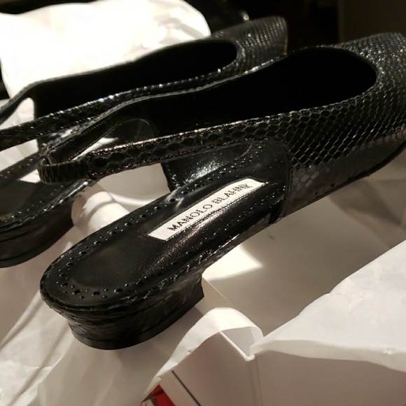 Manolo Blahnik Allura Flat - Picture 2 of 4